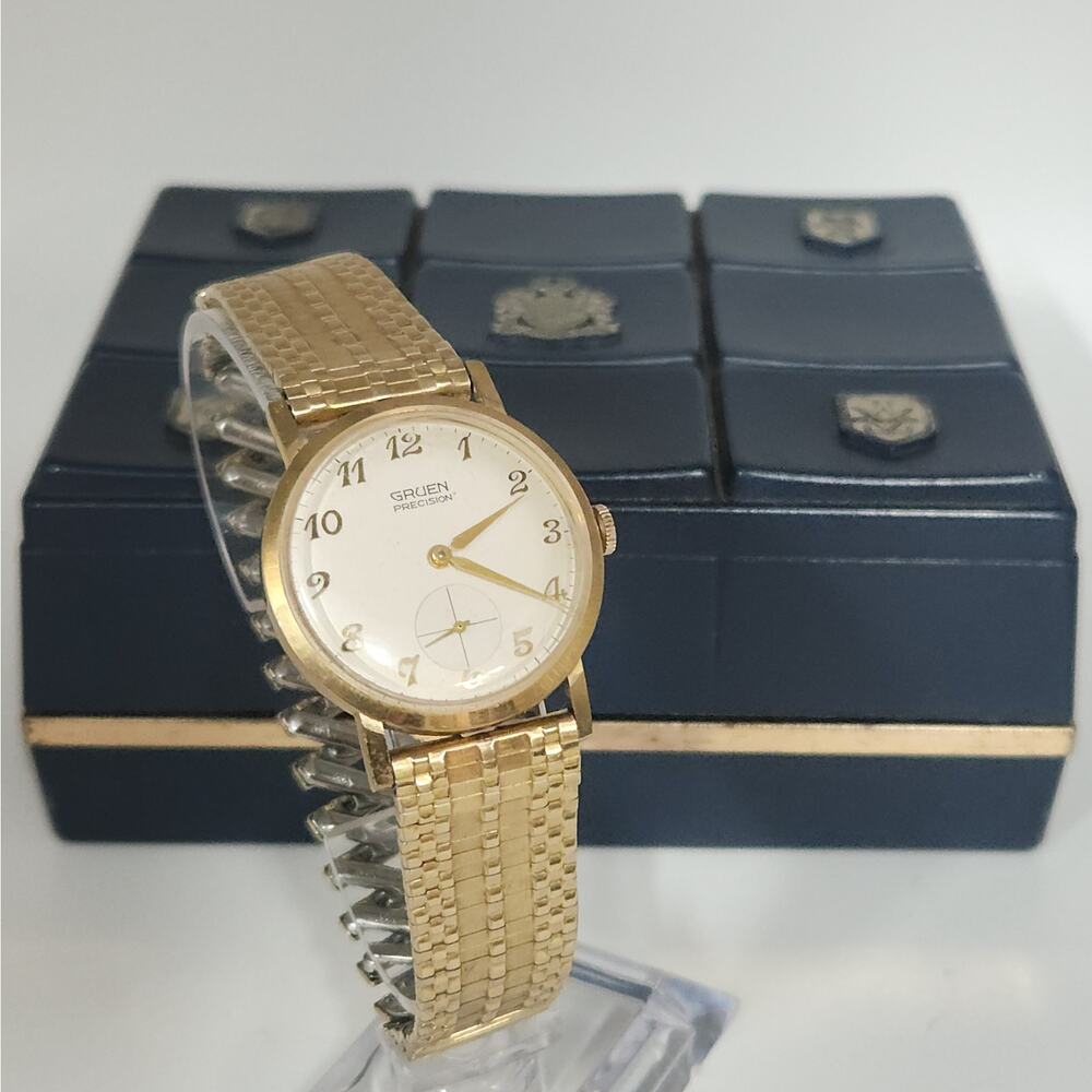 Vintage Gruen Precision Manual Wind Watch with small Seconds and Original box - Picture 6 of 9